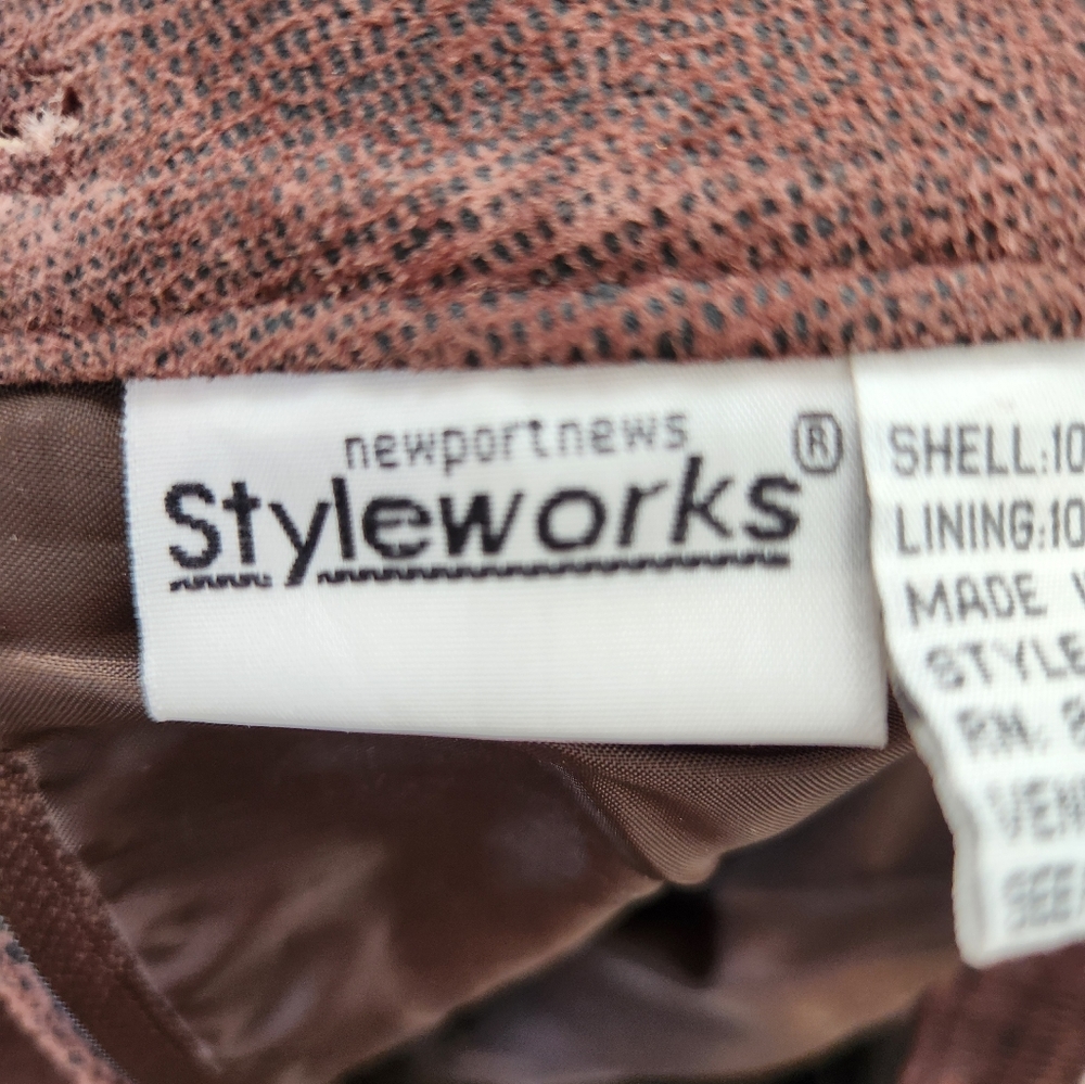 COPY - Snakeskin look leather skirt w slit size 18 - Picture 2 of 10